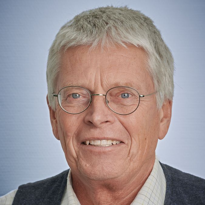 Dr. Martin Ernst Dr. Martin Ernst