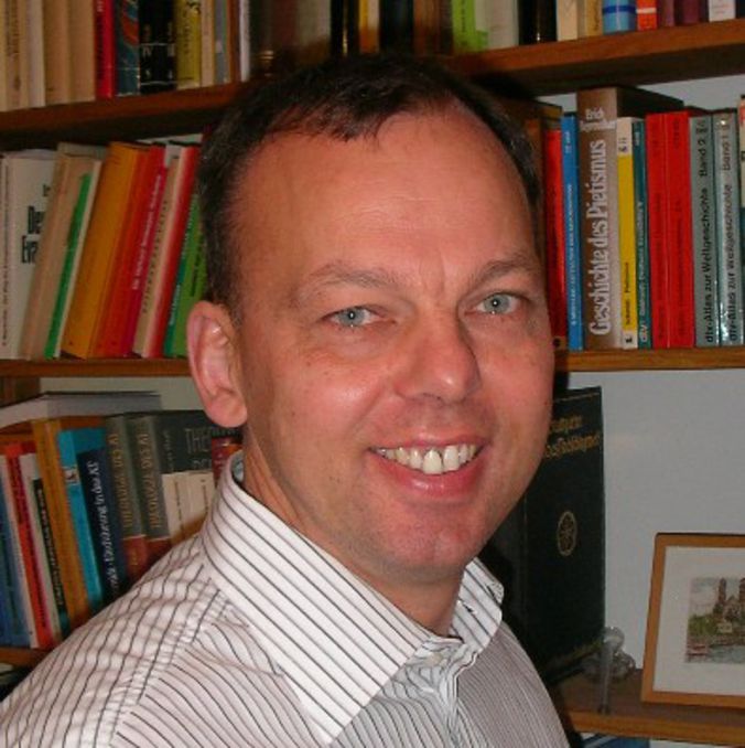 Dr. Ekkehard Hirschfeld Dr. Ekkehard Hirschfeld